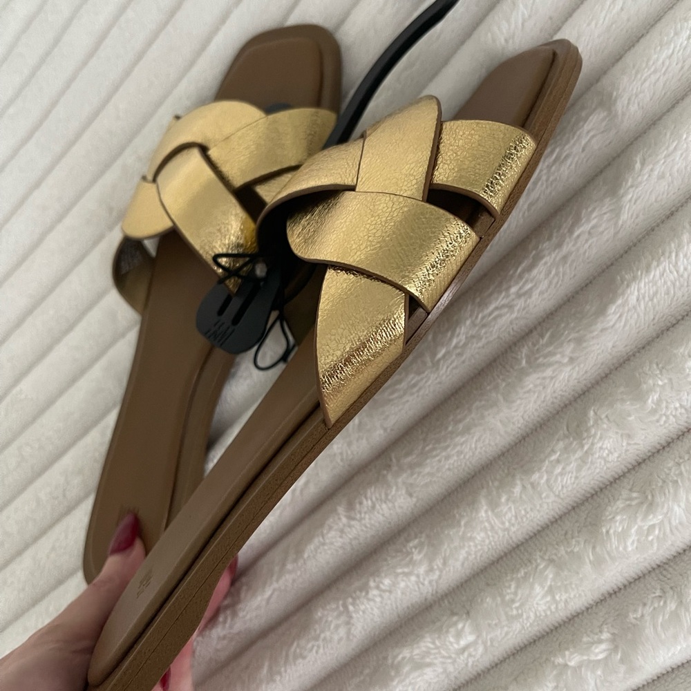 Gold Braided Sandals - Picture 3 of 4